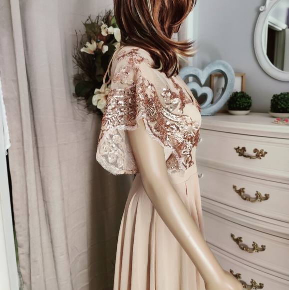 NWT Hello Molly Rose Gold Hi Lo Mardi Gras Ball - Picture 6 of 11